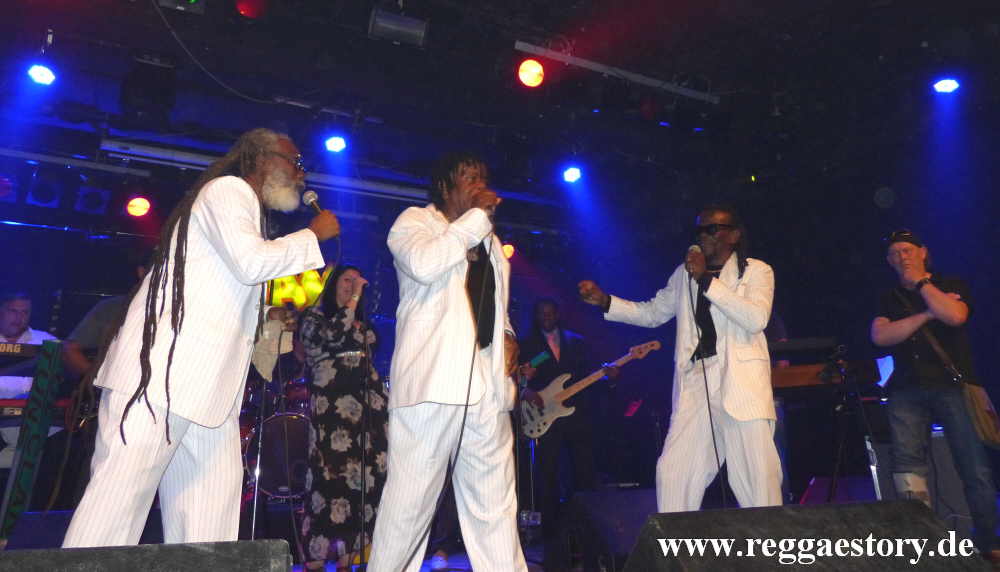 The Silvertones & Sheriff