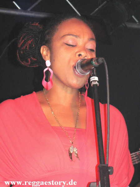 Nikki Burt