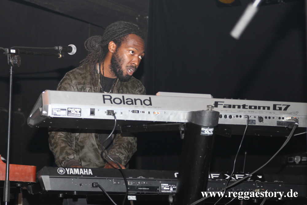 Raging Fyah - Llamar "Riff Raff" Brown
