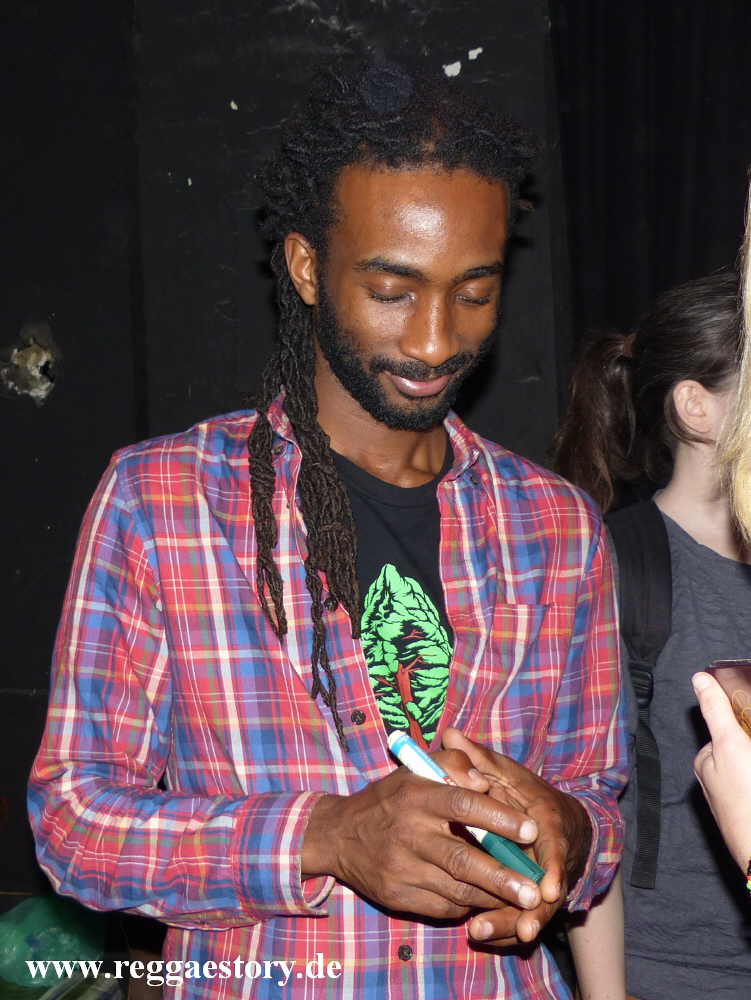 Raging Fyah - Pele
