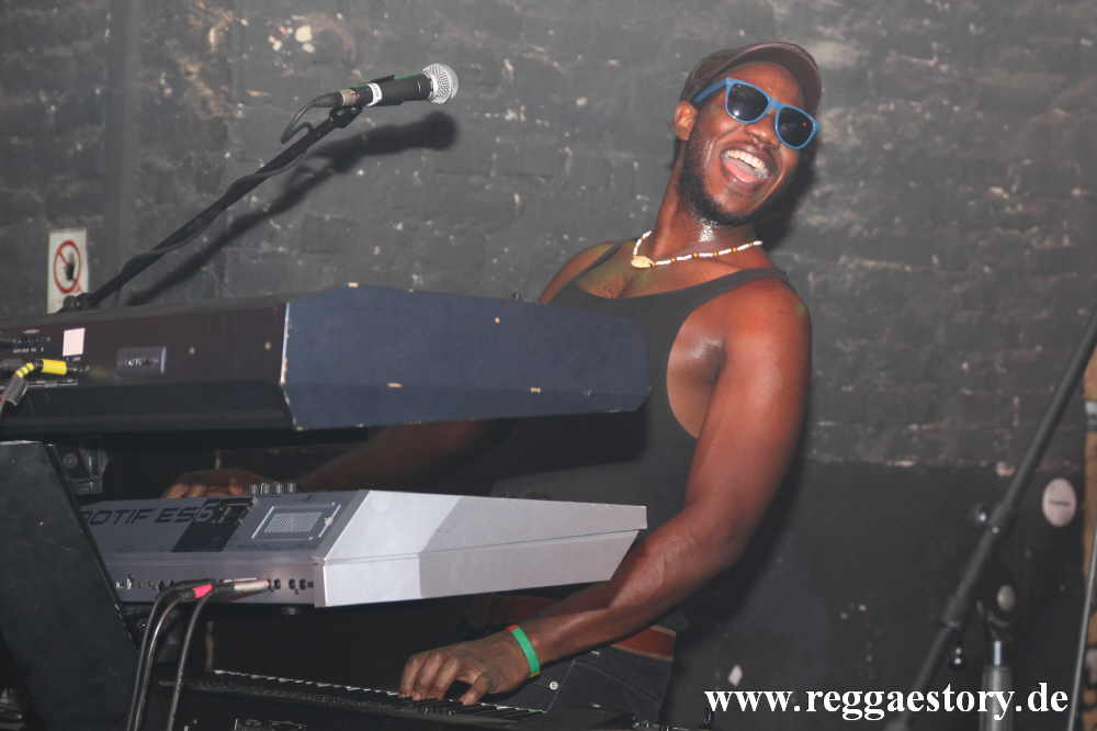 Demar Gayle - Raging Fyah