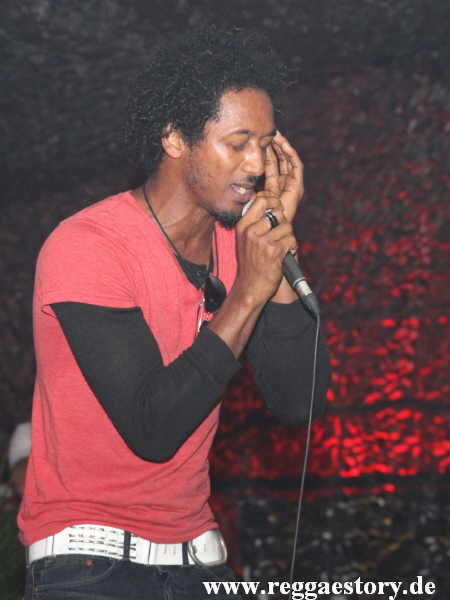Ky-Enie - Reggae Jam 2012