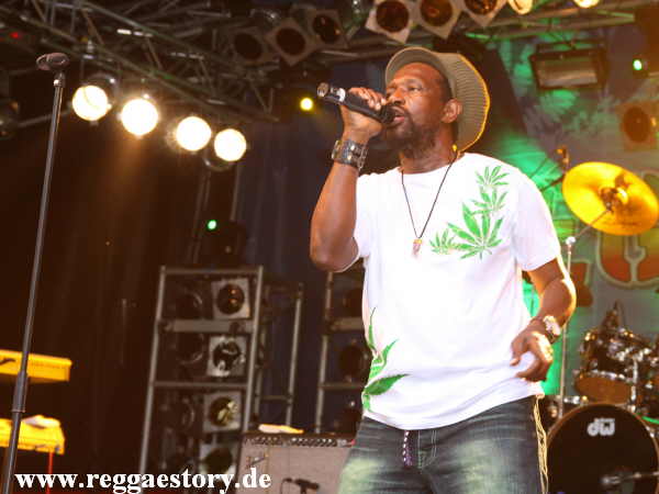 Tosh Meets Marley - Kenyatta Biggs - Reggae Jam 2012