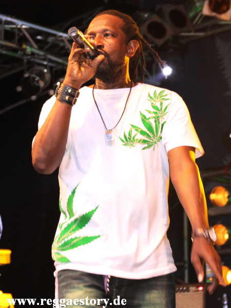 Tosh Meets Marley - Kenyatta Biggs - Reggae Jam 2012