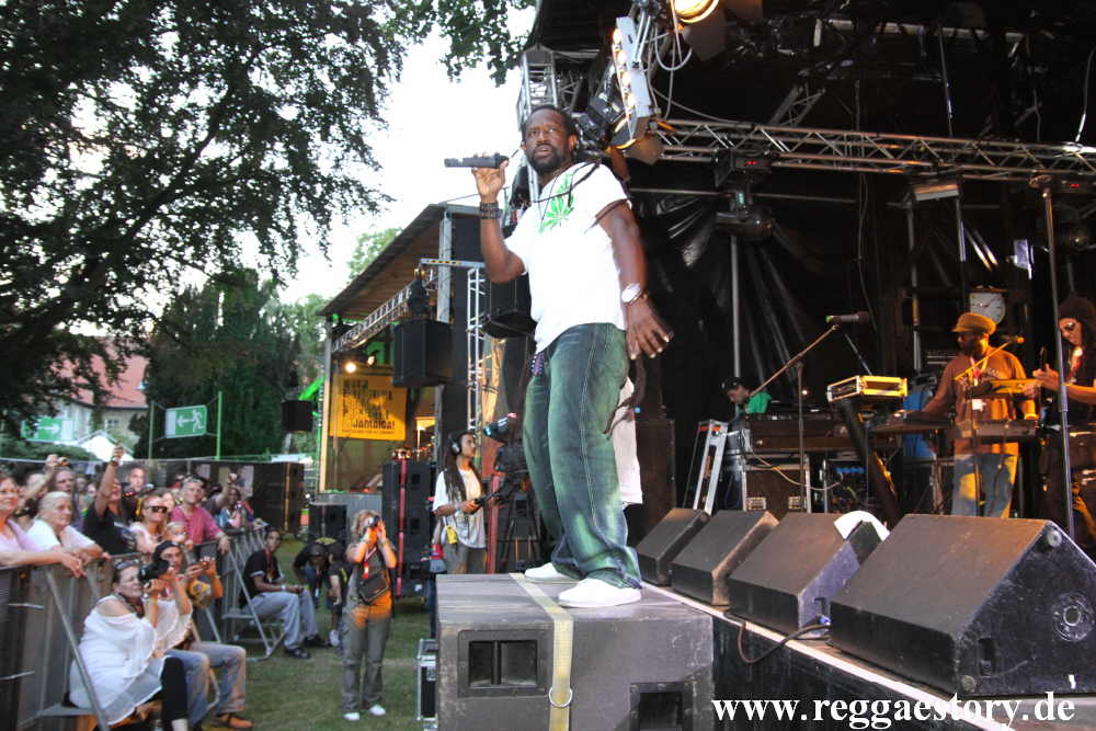 Tosh Meets Marley - Kenyatta Biggs - Reggae Jam 2012