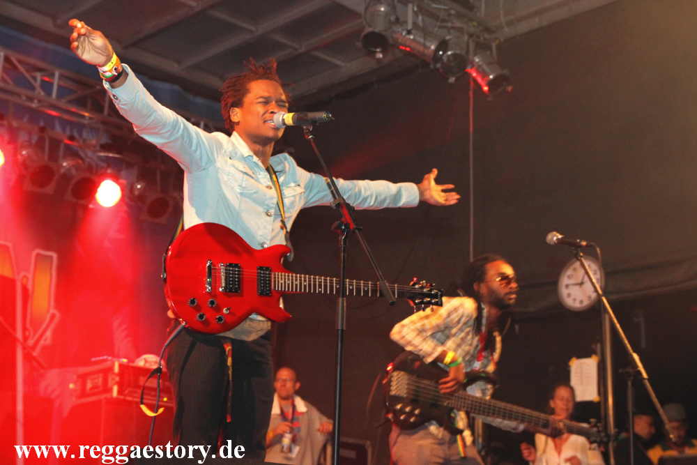 Raging Fyah - Reggae Jam 2012