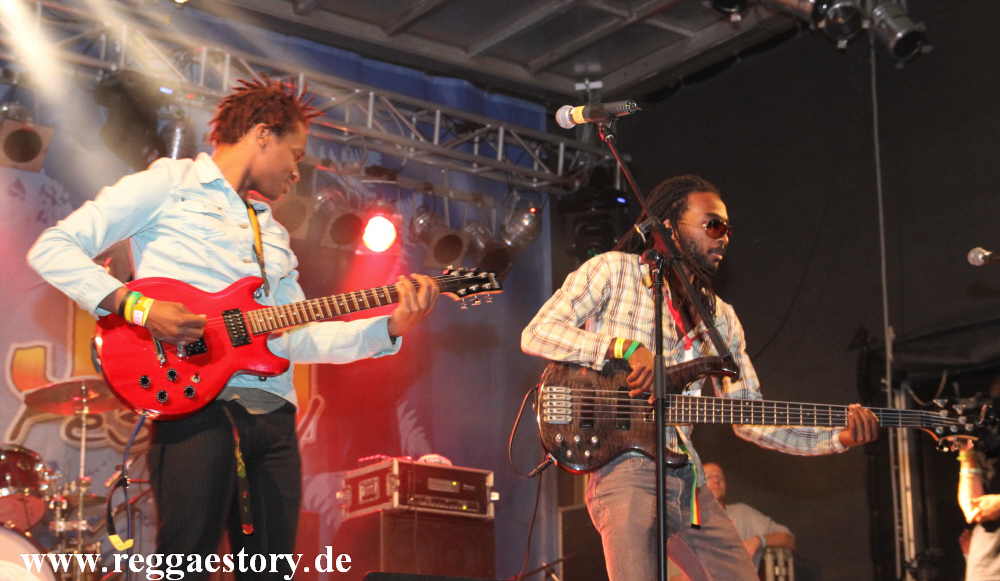 Raging Fyah - Reggae Jam 2012