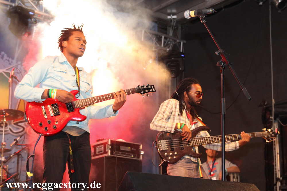 Raging Fyah - Reggae Jam 2012