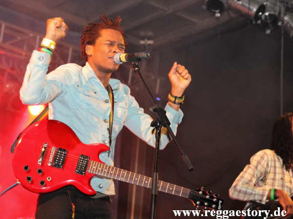 Raging Fyah - Reggae Jam 2012