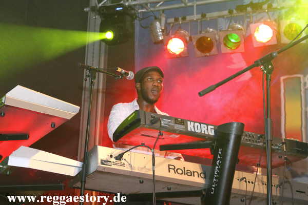 Raging Fyah - Reggae Jam 2012