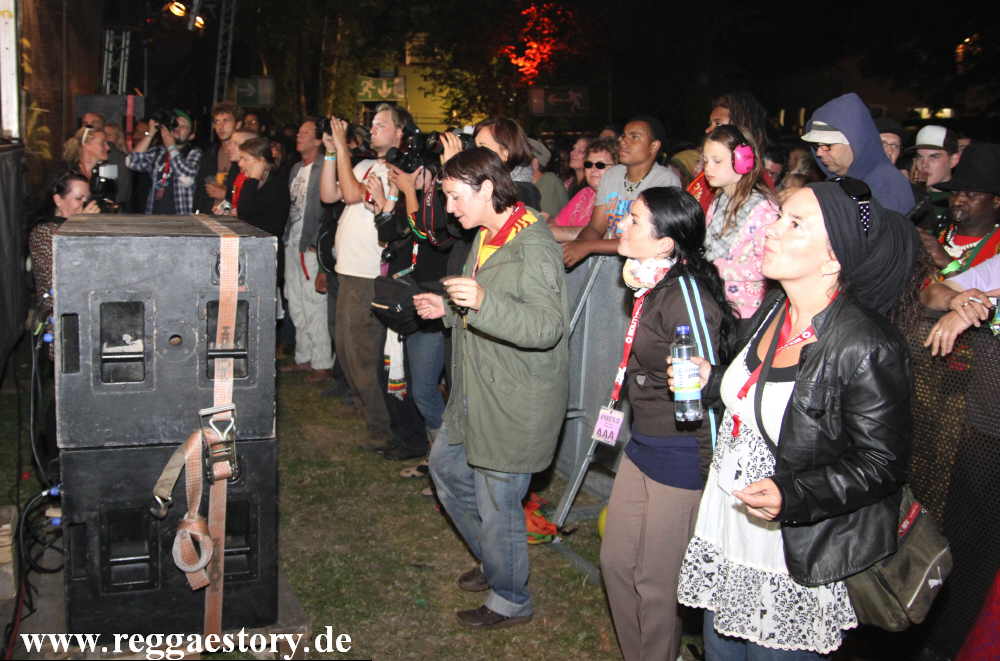 Raging Fyah - Reggae Jam 2012