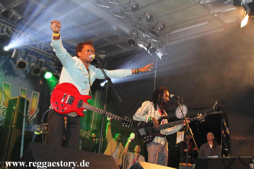 Raging Fyah - Reggae Jam 2012