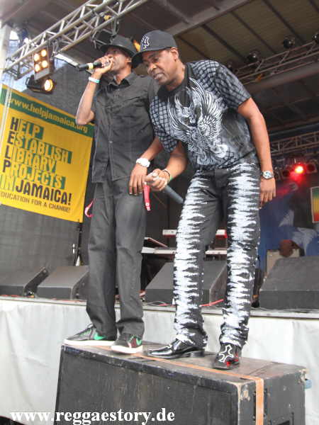 Peter Metro & Squiddley Ranking - Reggae Jam 2012