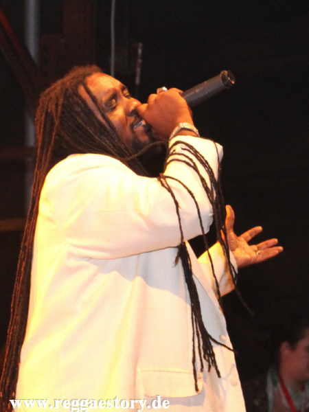 Kirk Davis a.k.a. Little Kirk - Reggae Jam 2012