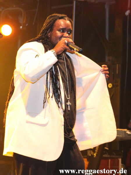 Kirk Davis a.k.a. Little Kirk - Reggae Jam 2012
