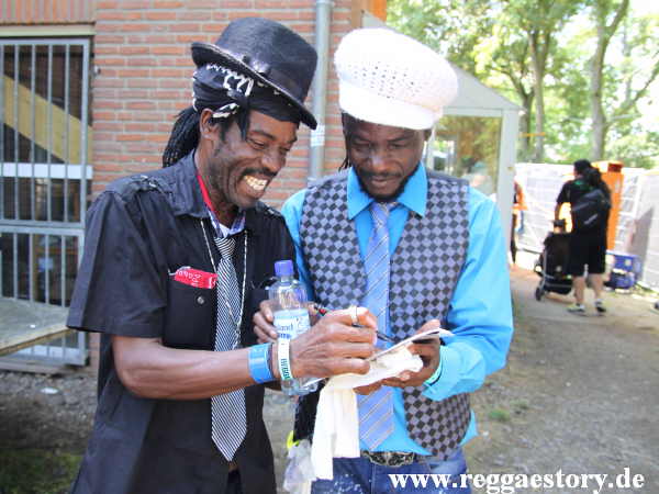 Meeks & Meeks - Backstage - Reggae Jam 2012