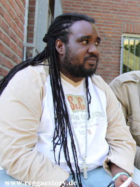 Kirk Davis - Backstage - Reggae jam 2012