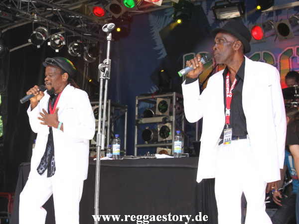The Silvertones - Reggae Jam 2012