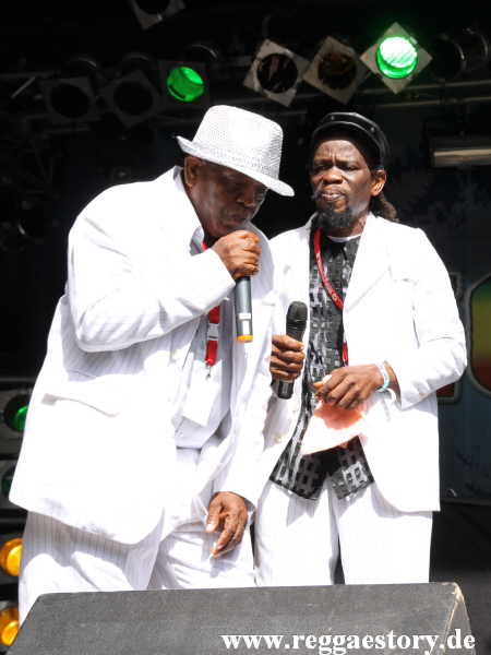 The Silvertones - Reggae Jam 2012