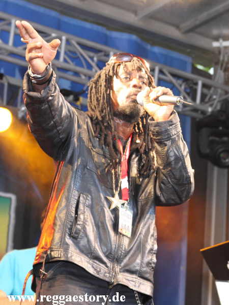 Cornel Campbell - Reggae Jam 2012