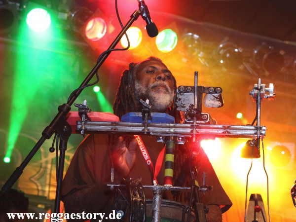 Black Soil Band bei Tarrus Riley - Reggae Jam 2012