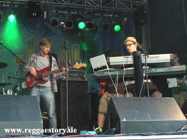 Lion Teeth - Reggae Jam 2012
