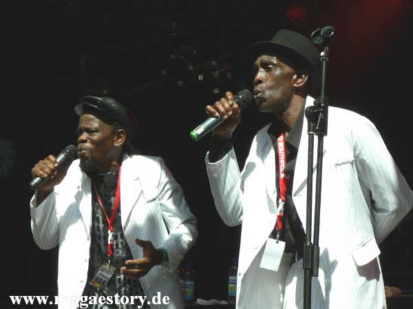 The Silvertones - Reggae Jam 2012
