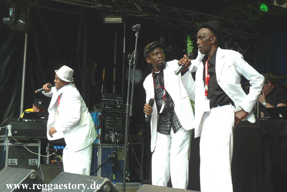 The Silvertones - Reggae Jam 2012