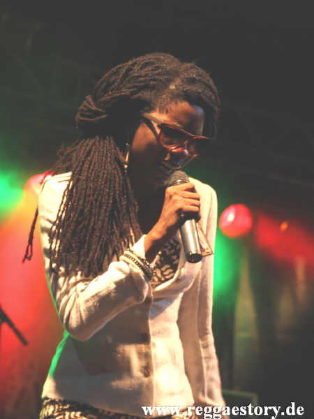Jah9