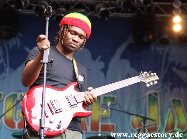 Raging Fyah - Kumar Bent