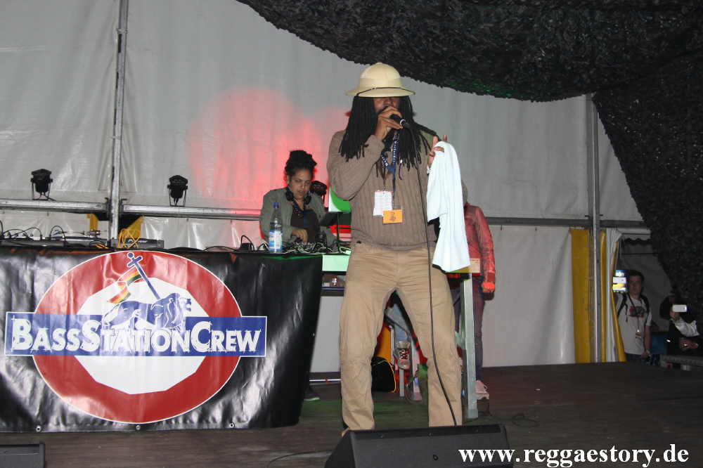 Teacha Dee + Big Mama Sound