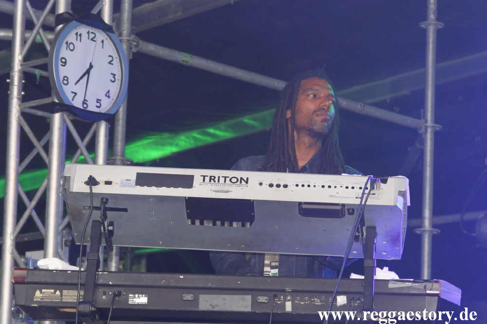 Suns Of Dub