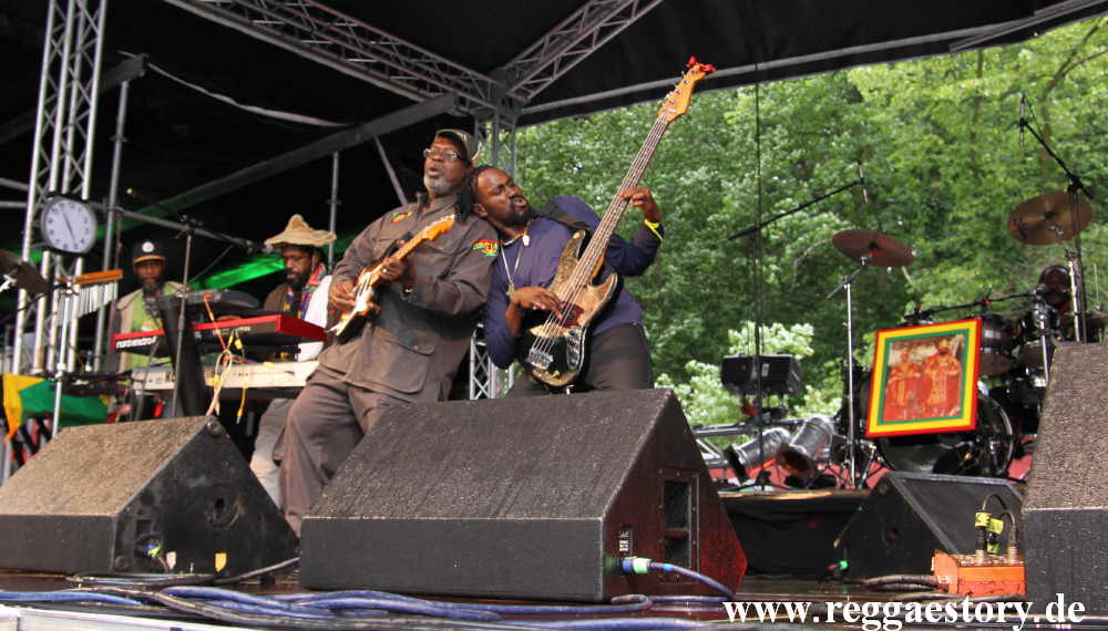 Uprising Roots
