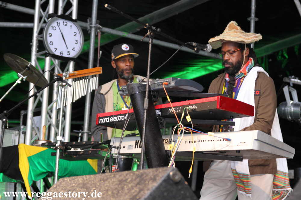 Uprising Roots