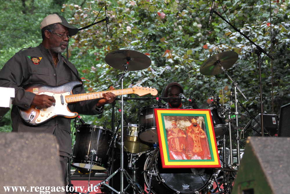 Uprising Roots