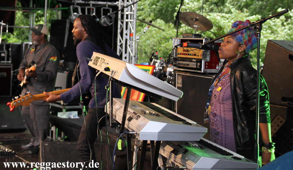 Uprising Roots