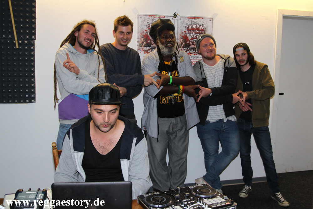 Johnny Clarke im Dubplate-Studio von City Lock