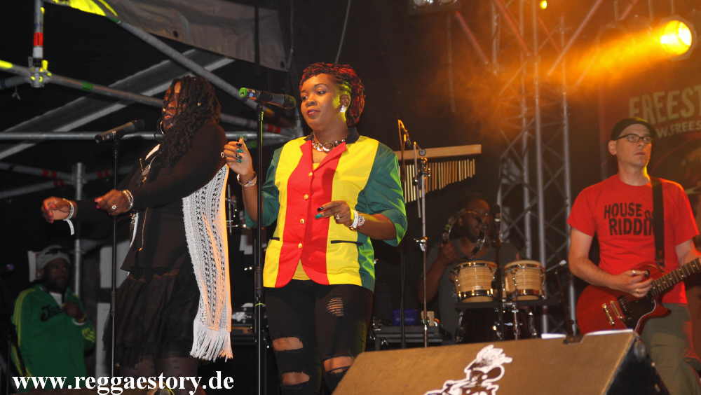 House of Riddim Band bei Tinga Stewart