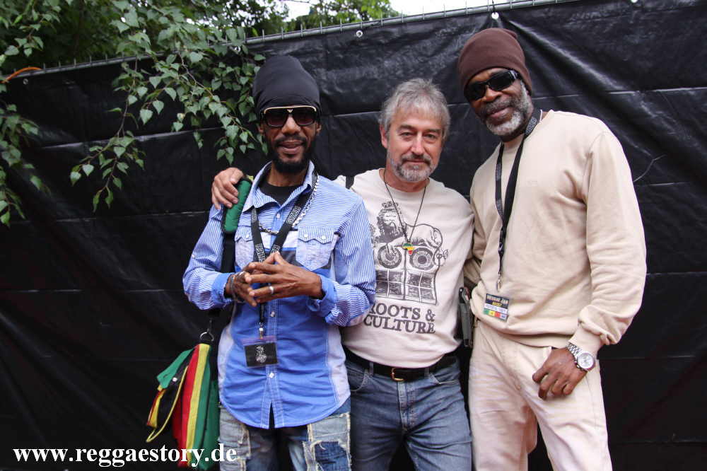 Tinga Stewart + Admiral Tibet