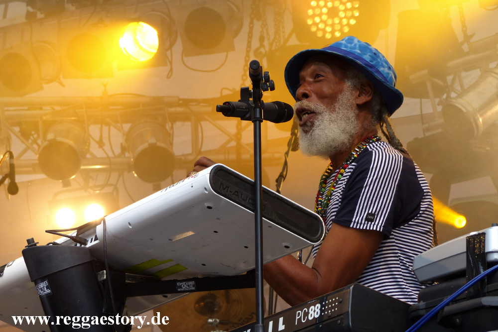 Big Youth bei Inner Circle