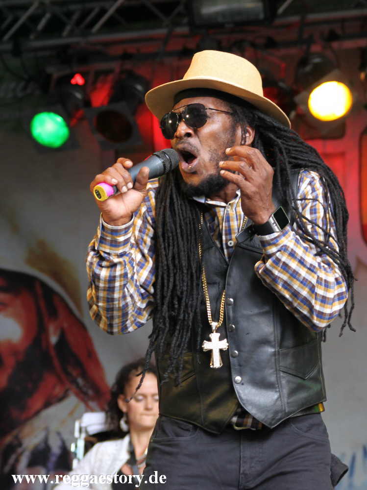 Echo Minott