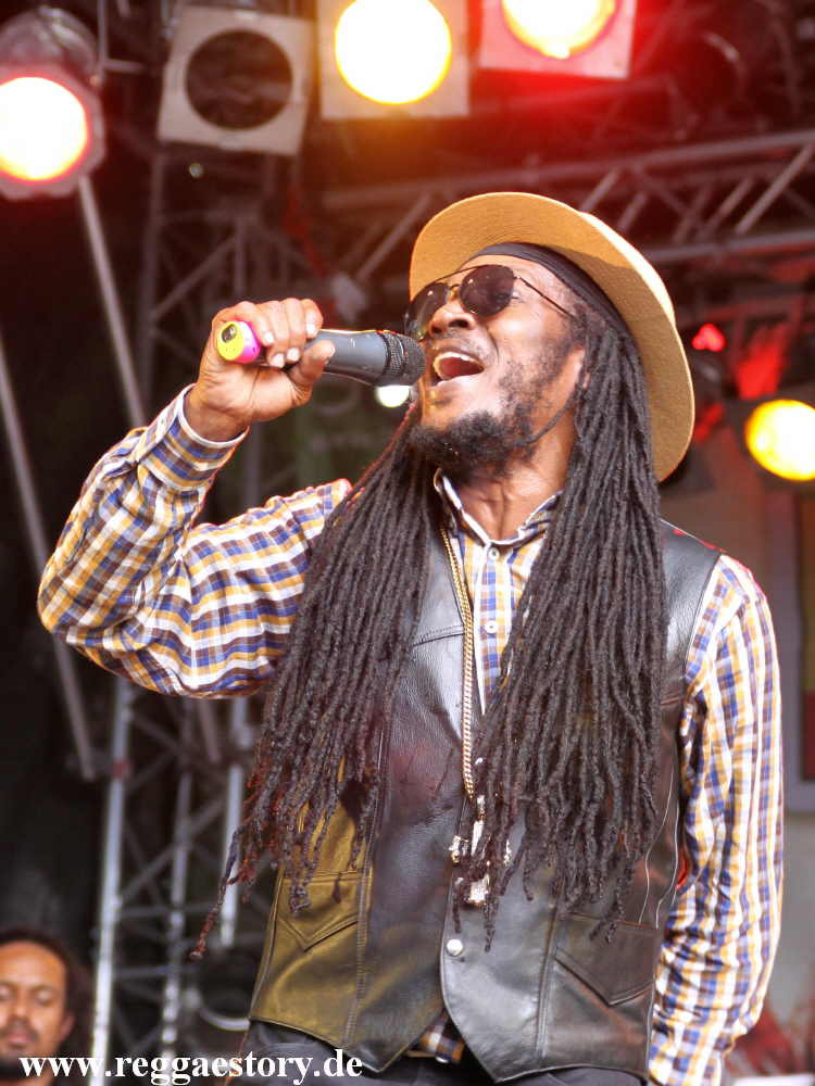 Echo Minott