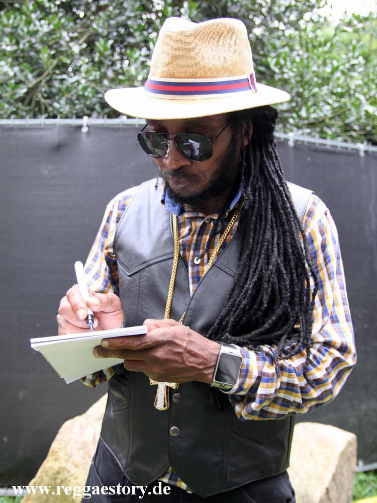 Echo Minott
