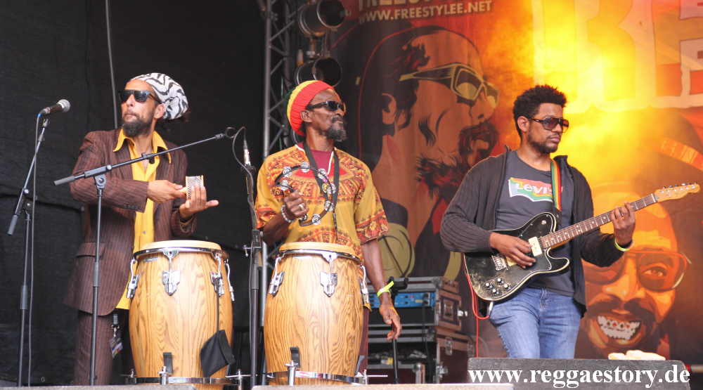 Pachango & Cooly Brown