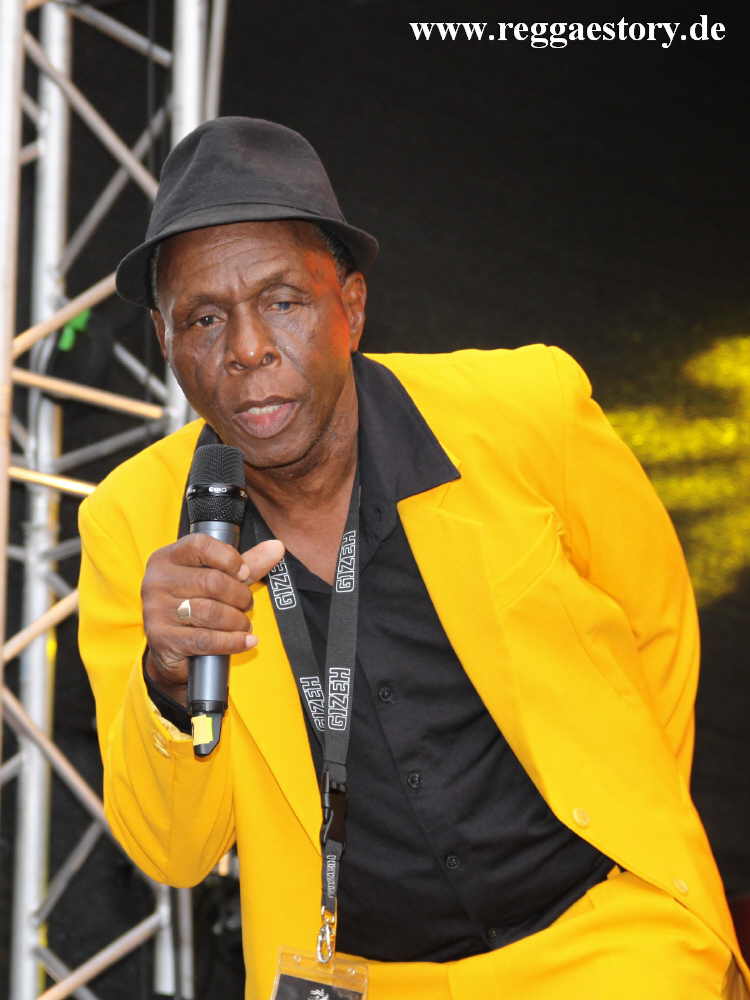 The Heptones - Earl Morgan