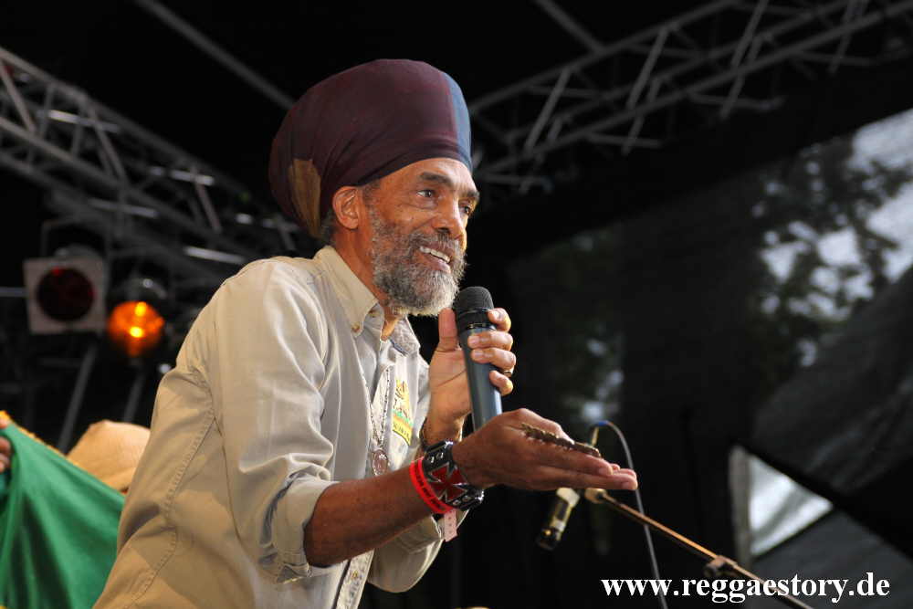 IQulah Rastafari & The Giddeon Family - Reggae Jam 2017