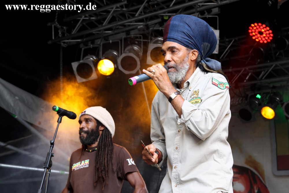 IQulah Rastafari & The Giddeon Family - Reggae Jam 2017