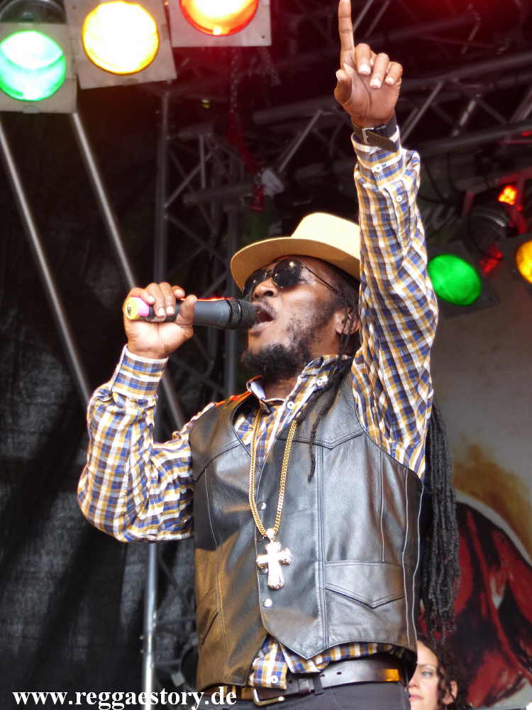 Echo Minott