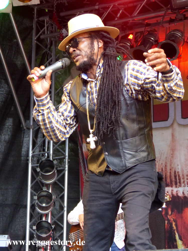 Echo Minott