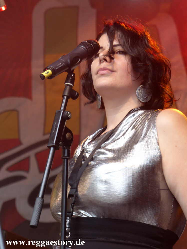 The Silvertones - Suani